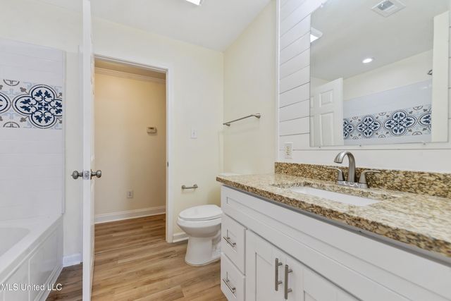 122 Carroll Avenue, Long Beach, MS 39560