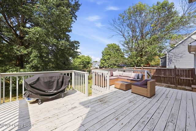 10603 Bayport Rd, Louisville, KY 40299