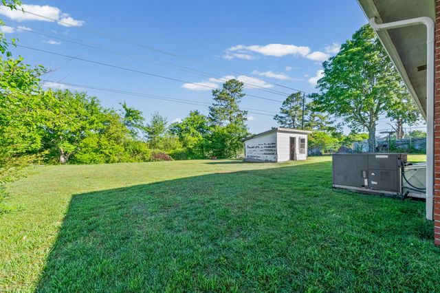 360 N Main St, Erin, TN 37061