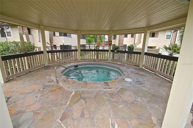 2918 ANTIQUE OAKS CIRCLE 30, Winter Park, FL 32792