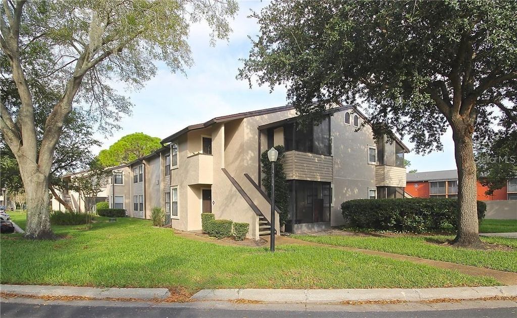 2918 ANTIQUE OAKS CIRCLE 30, Winter Park, FL 32792