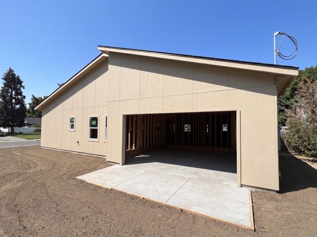 818 W Nebraska Ave, Spokane, WA 99205