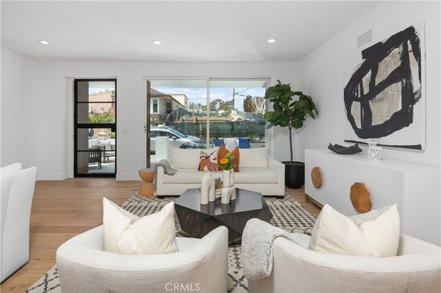 520 Iris, Corona Del Mar, CA 92625