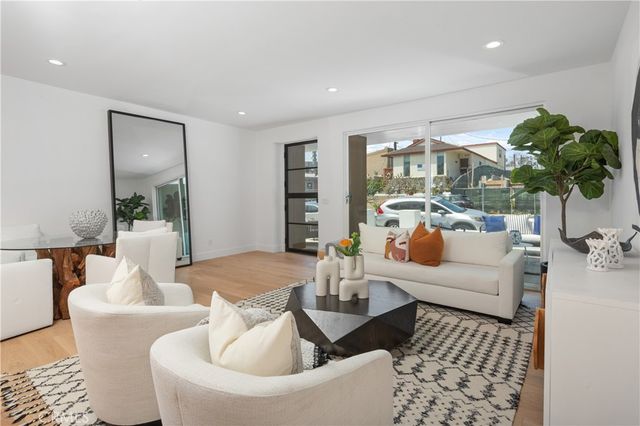 520 Iris, Corona Del Mar, CA 92625
