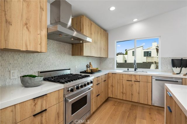 520 Iris, Corona Del Mar, CA 92625