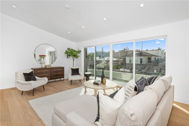 520 Iris, Corona Del Mar, CA 92625