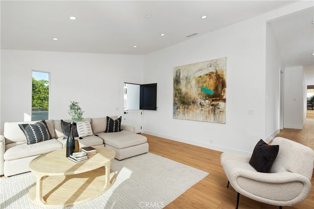 520 Iris, Corona Del Mar, CA 92625