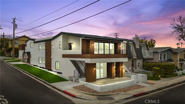 520 Iris, Corona Del Mar, CA 92625