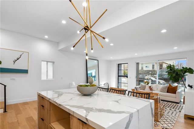 520 Iris, Corona Del Mar, CA 92625