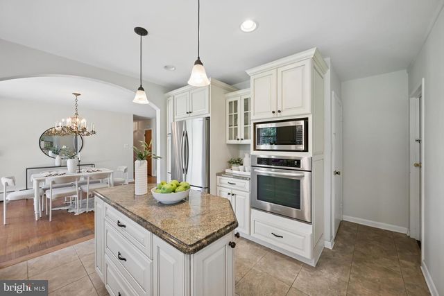 9710 HILLSMERE RD, Ellicott City, MD 21042