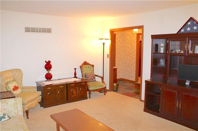 9417 RALSTON Avenue, Kansas City, MO 64138