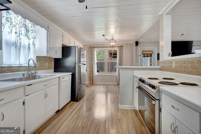 60 Merideth Trace, Sharpsburg, GA 30277