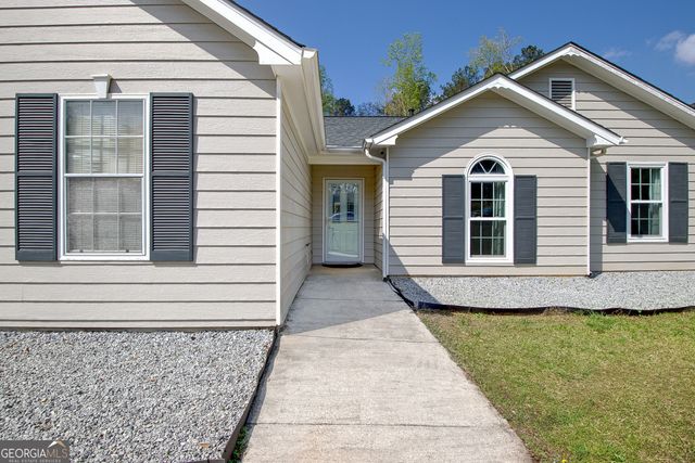 60 Merideth Trace, Sharpsburg, GA 30277