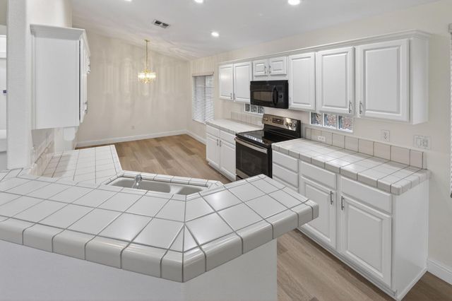 5136 Dreamgarden Loop, Roseville, CA 95747