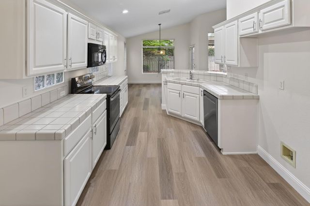 5136 Dreamgarden Loop, Roseville, CA 95747