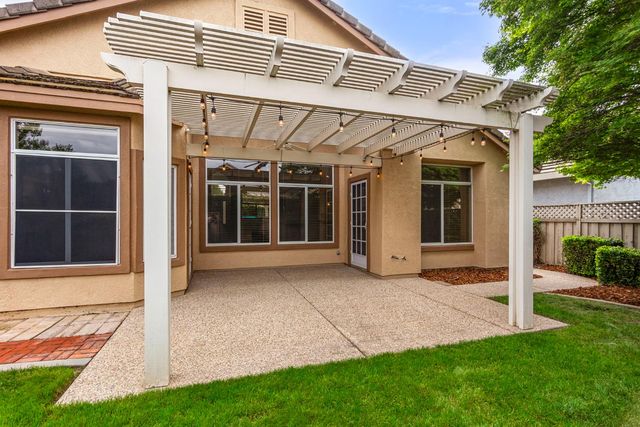 5136 Dreamgarden Loop, Roseville, CA 95747