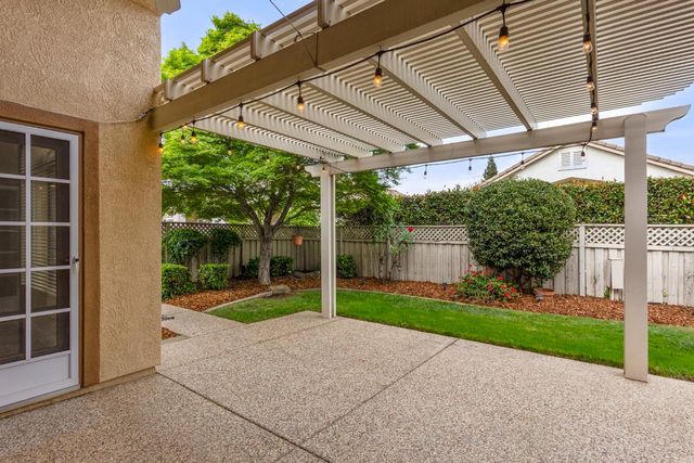5136 Dreamgarden Loop, Roseville, CA 95747
