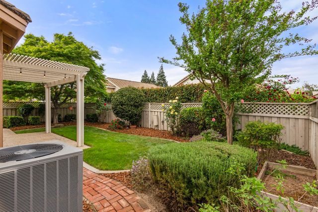 5136 Dreamgarden Loop, Roseville, CA 95747