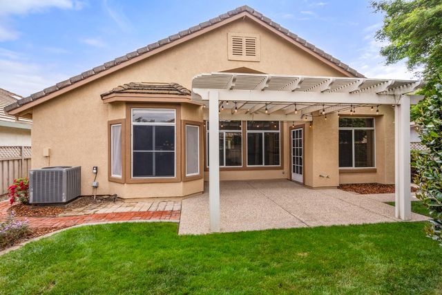 5136 Dreamgarden Loop, Roseville, CA 95747