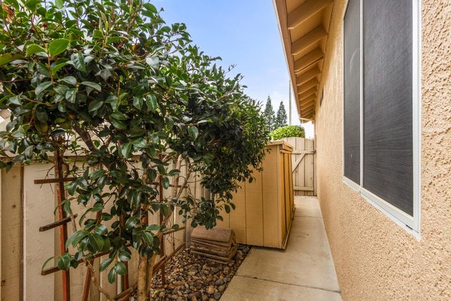 5136 Dreamgarden Loop, Roseville, CA 95747