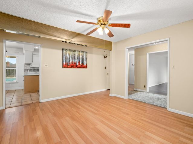 525 E Vartikian Avenue, Fresno, CA 93710