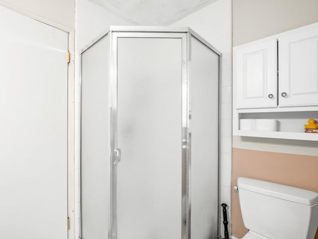 525 E Vartikian Avenue, Fresno, CA 93710