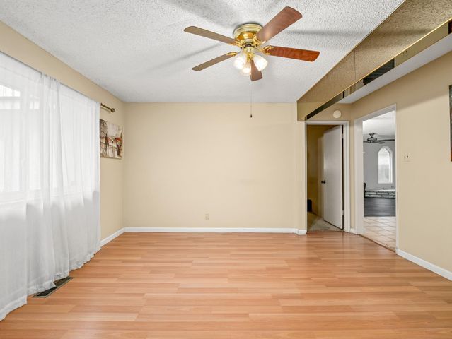 525 E Vartikian Avenue, Fresno, CA 93710