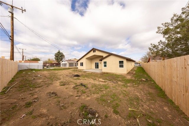 16241 Chestnut Street, Hesperia, CA 92345