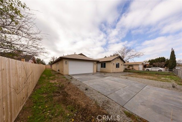16241 Chestnut Street, Hesperia, CA 92345