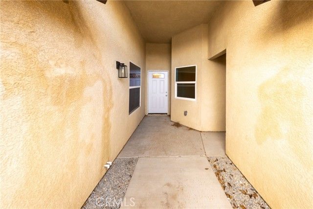 16241 Chestnut Street, Hesperia, CA 92345