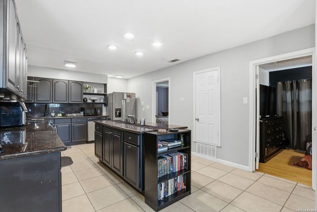 3110 CHAMITA ST, San Antonio, TX 78211