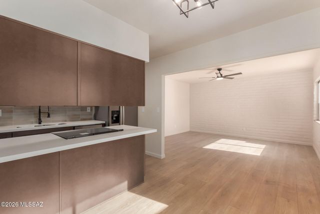 3960 E Flower St Apt 11, Tucson, AZ 85712