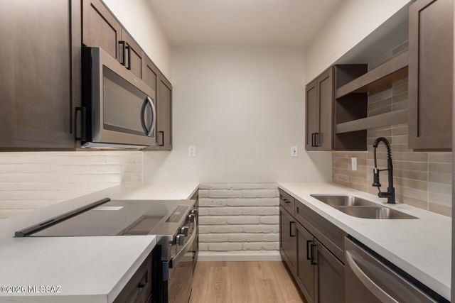 3960 E Flower St Apt 11, Tucson, AZ 85712