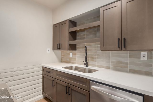 3960 E Flower St Apt 11, Tucson, AZ 85712