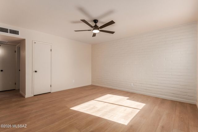 3960 E Flower St Apt 11, Tucson, AZ 85712