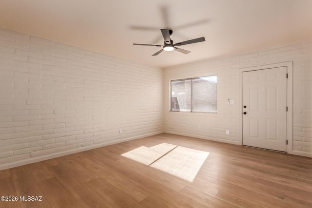 3960 E Flower St Apt 11, Tucson, AZ 85712