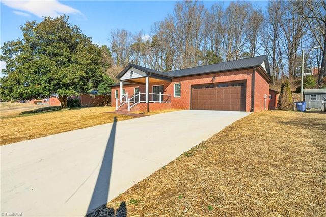 1256 Cloister Drive, Winston-salem, NC 27127