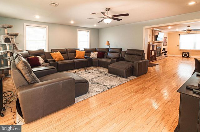 104 JUNIPER DR, Mechanicsburg, PA 17055