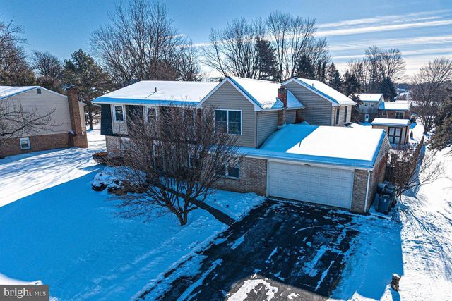 104 JUNIPER DR, Mechanicsburg, PA 17055