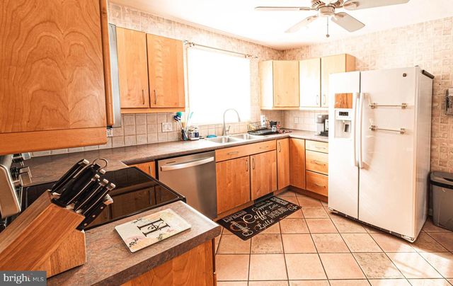 104 JUNIPER DR, Mechanicsburg, PA 17055