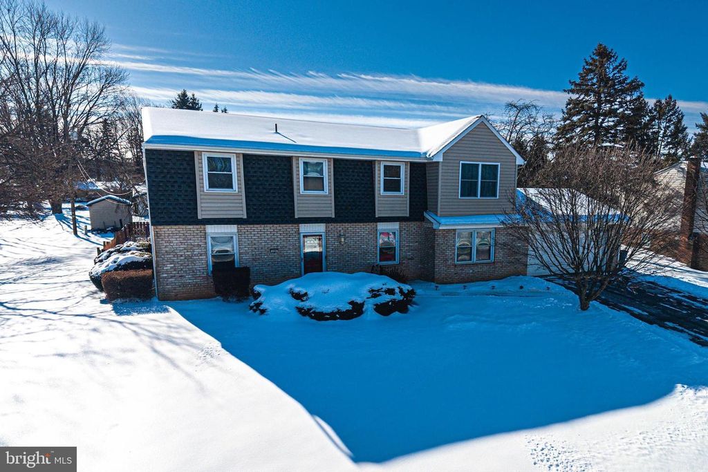 104 JUNIPER DR, Mechanicsburg, PA 17055