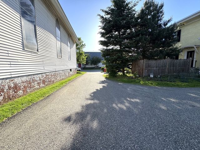 55 Central Street 2R, Stoneham, MA 02180