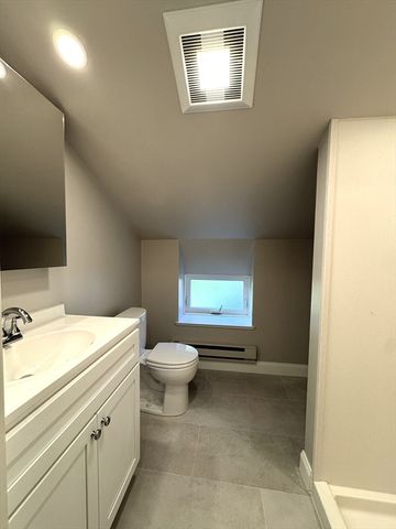 55 Central Street 2R, Stoneham, MA 02180