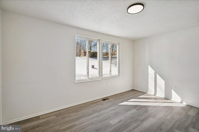 12705 WINDBROOK DR, Clinton, MD 20735