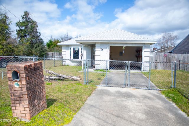 7006 E Fox Court, Panama City, FL 32404