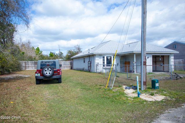 7006 E Fox Court, Panama City, FL 32404