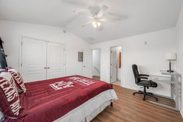 1725 Harvey Mitchell Parkway S 2125, College Station, TX 77840