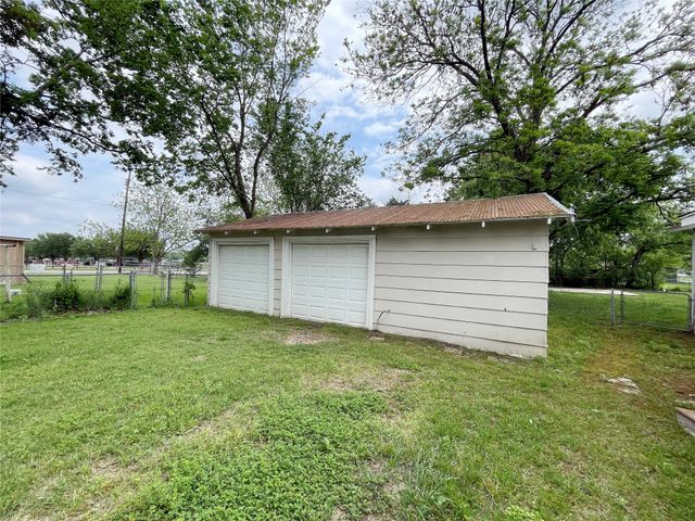 1624 Roy Street, Gainesville, TX 76240