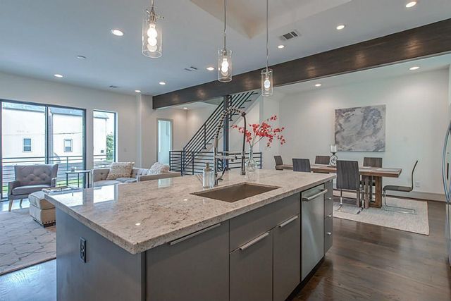 2516 Pease Street, Houston, TX 77003