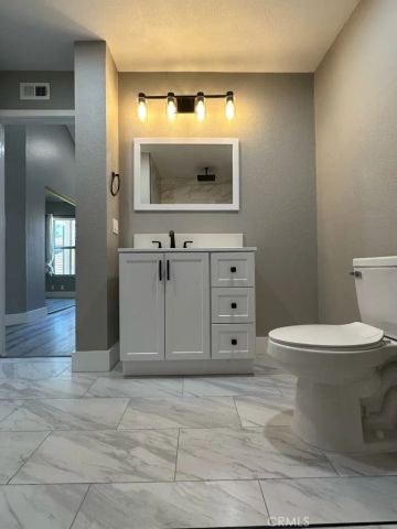 33 Vassar Aisle 21, Irvine, CA 92612
